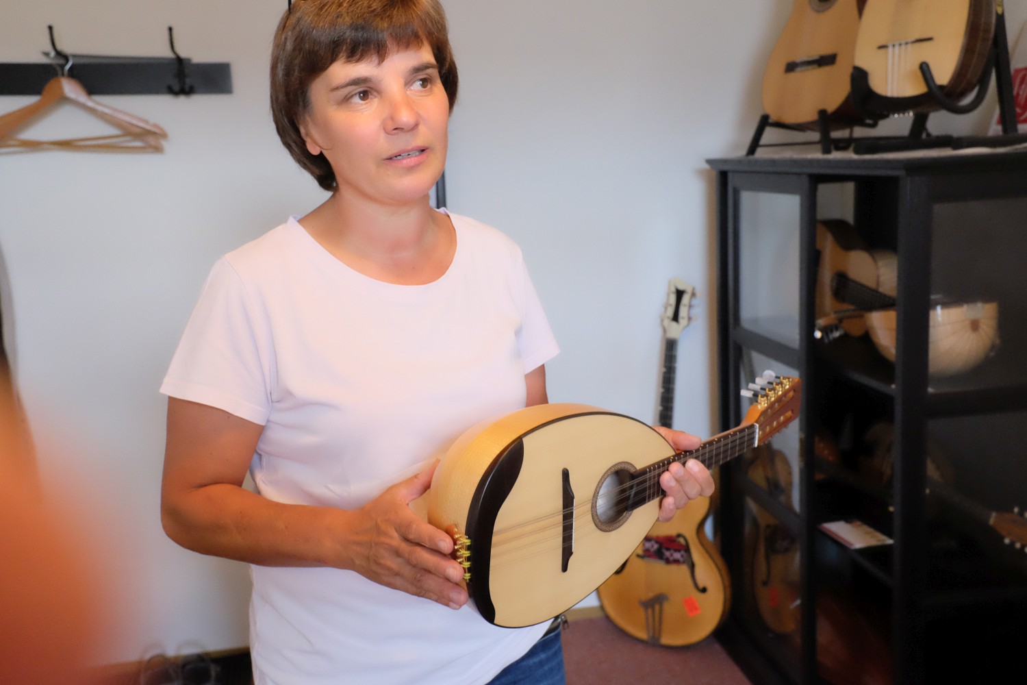 You are currently viewing Bruni Jacob – Wie eine Mandoline gebaut wird