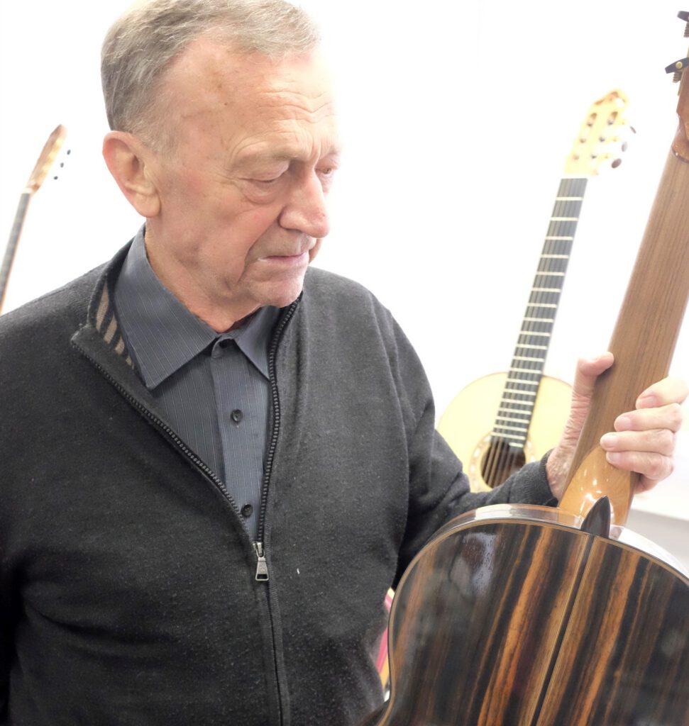 Dieter Hopf Mandolinenbau Instrumentenbau Mandoline Gitarre