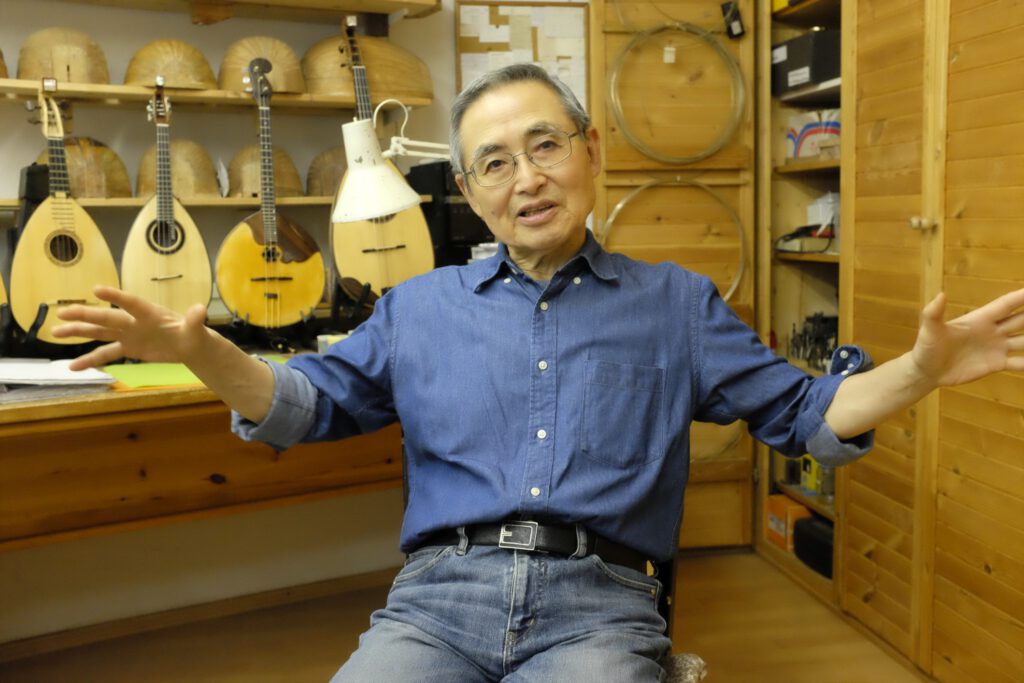 Yasuyoshi Naito Instrumentenbau Mandoline Mandola Mandolinenbauer