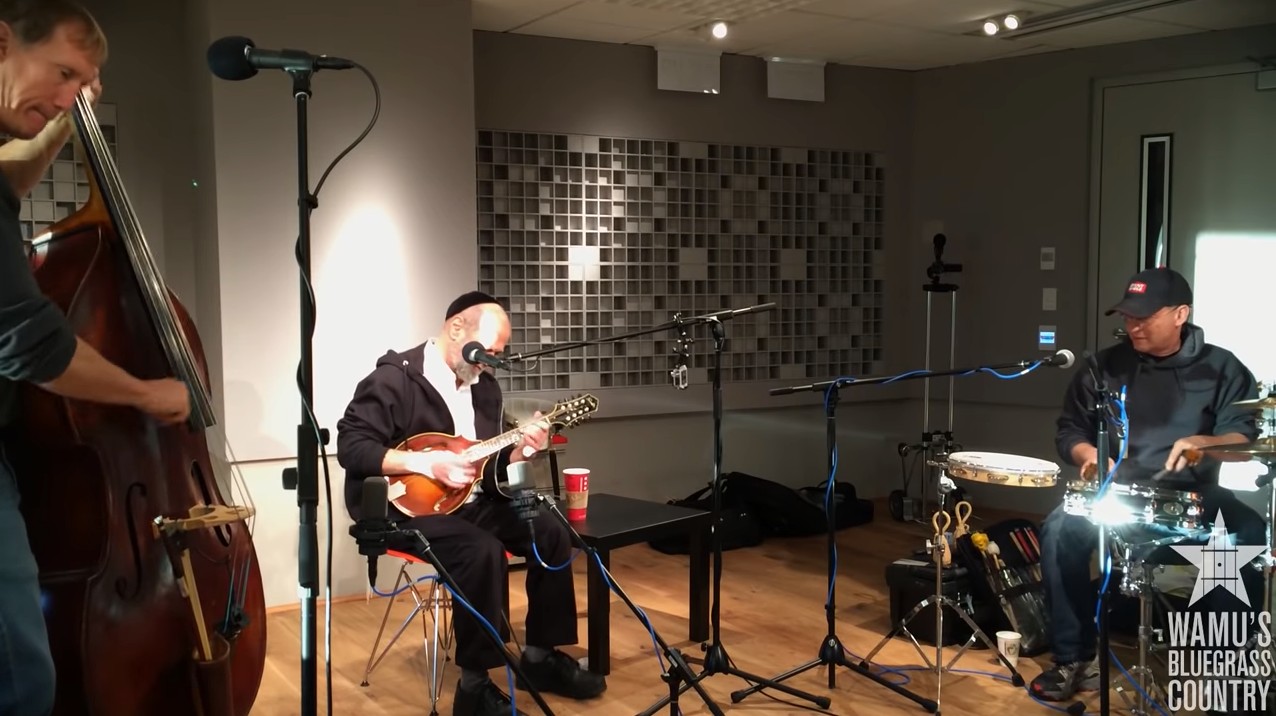 You are currently viewing The Andy Statman Trio – The Arkansas Traveler [Live at WAMU’s Bluegrass Country]
