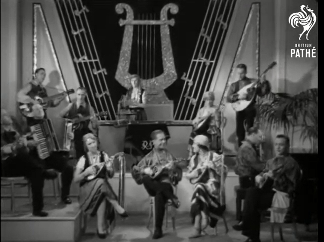 You are currently viewing 1938 – Dykes Romany Band