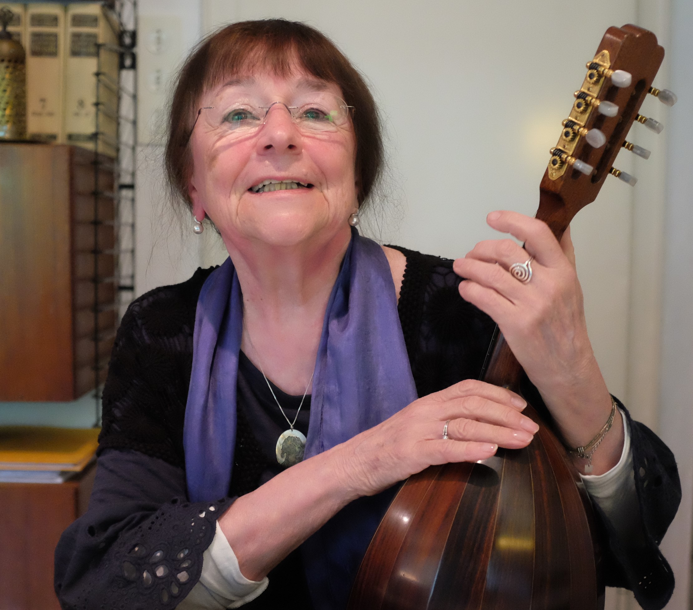 You are currently viewing Marga Wilden-Hüsgen – Die erste Professorin für Mandoline in Deutschland