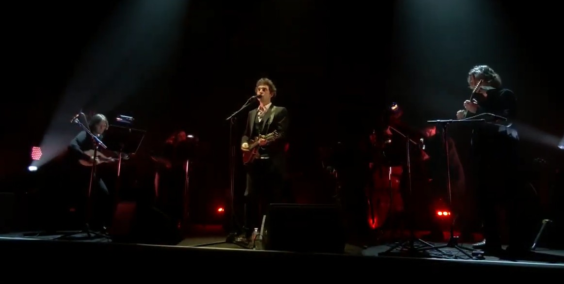 You are currently viewing “Darwin avait raison” by Féloche & The Mandolin’ Orchestra live 