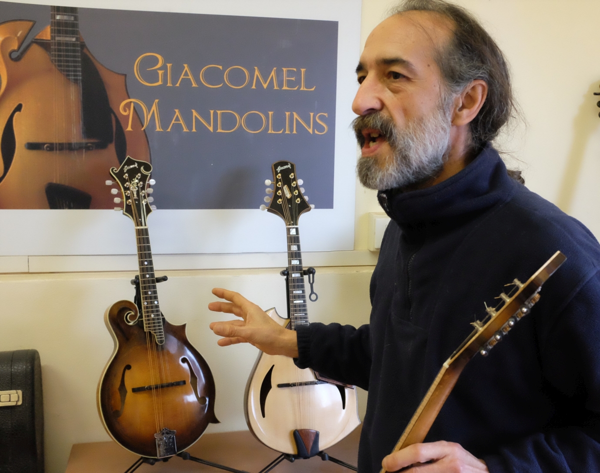 You are currently viewing Die Befreiung der Mandoline – Corrado Giacomel, Liutaio
