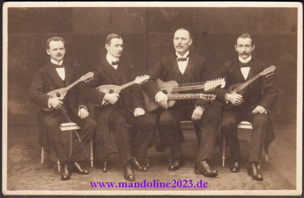 Alte Postkarte Quartett Kontragitarre Mandoline